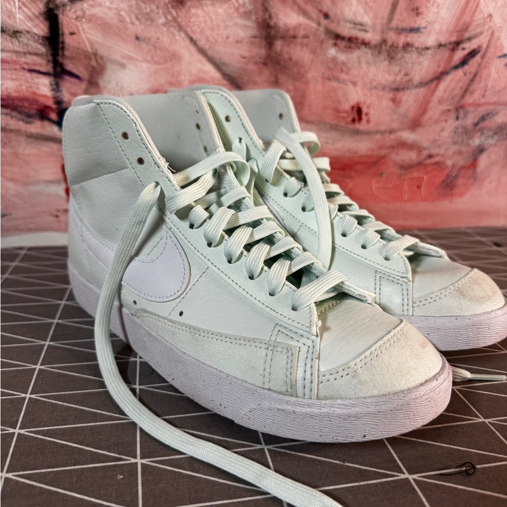 Nike Women's Sneakers - Light Green and White